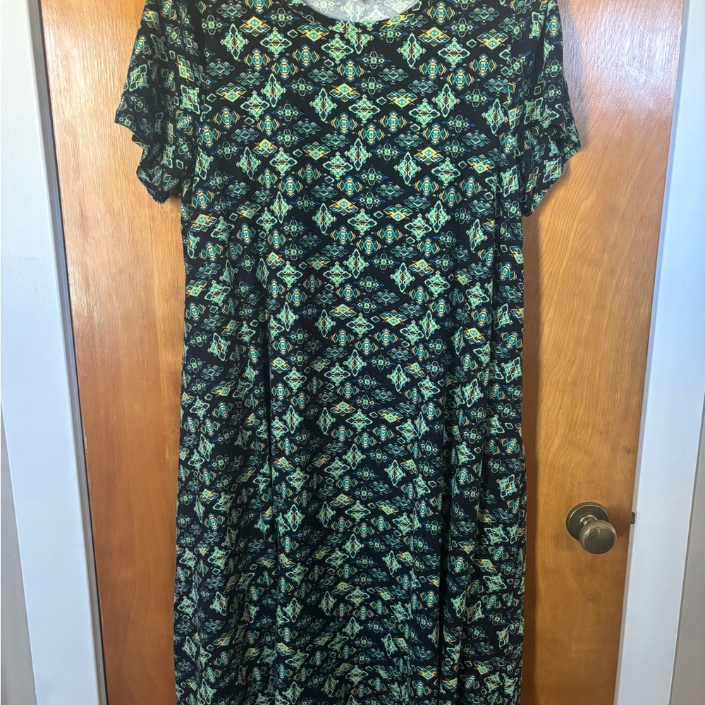 Dark Navy (black?) and Green Patterned LuLaRoe Carly Swing Dress XL Leggings